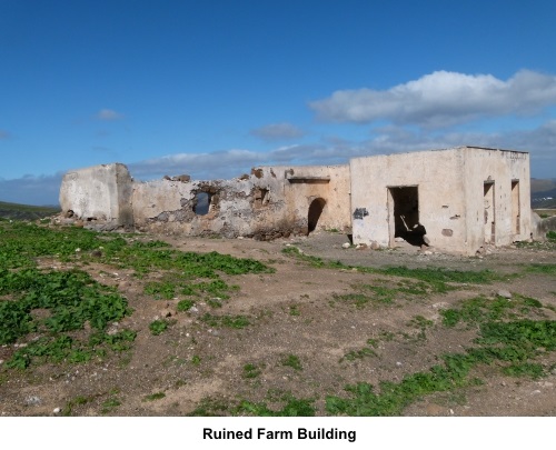 Ruined farm building