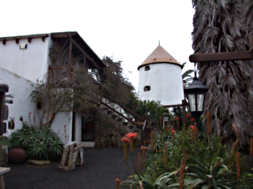 Museo Agricola El Patio and windmill