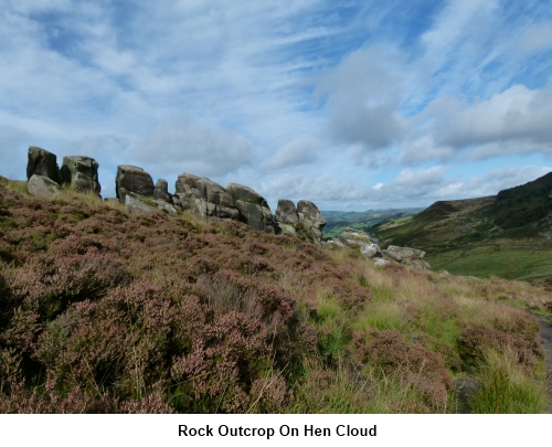 Rock outcrops on Hen Cloud