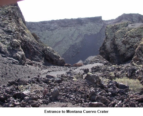 Entrance to Montana Cuervo Crater
