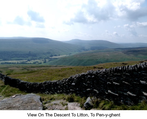 View during the descent towards Pen-y-ghent